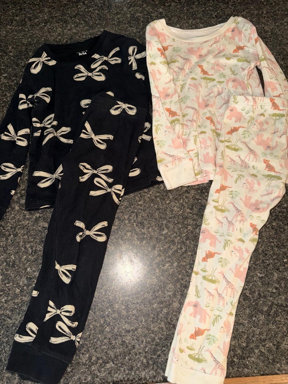 ⭐️ Carter's Black Bow & Cream Safari Print Kids Leggings Set